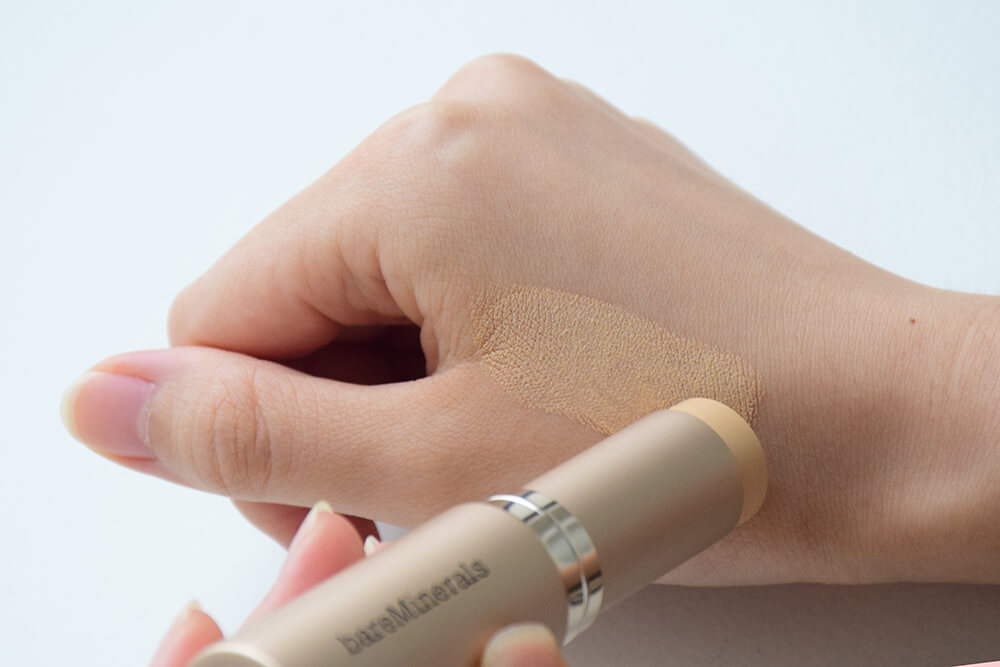 「水感スティックファンデーション」をお試ししてみました。