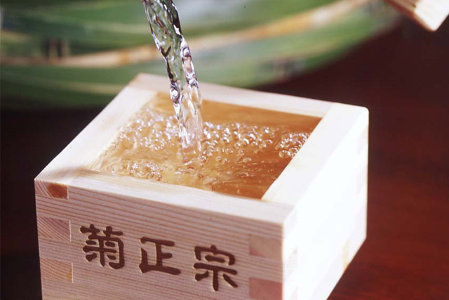 日本酒の美容効果って?