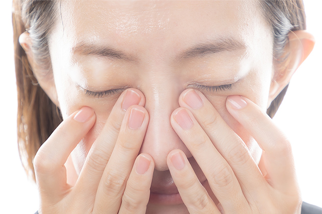 いつものお手入れにプラスして目もとをしっかりケア