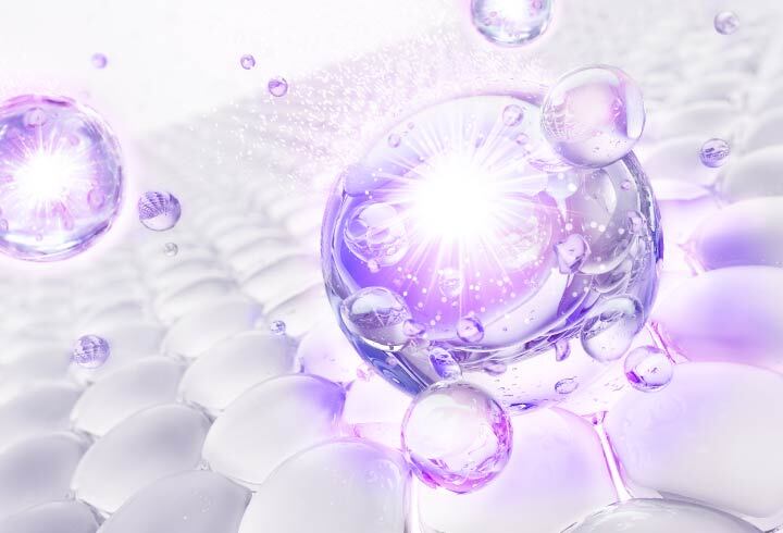 クイックインジェクション技術*4採用、瞬時に肌に広がり角層深部まで浸透。