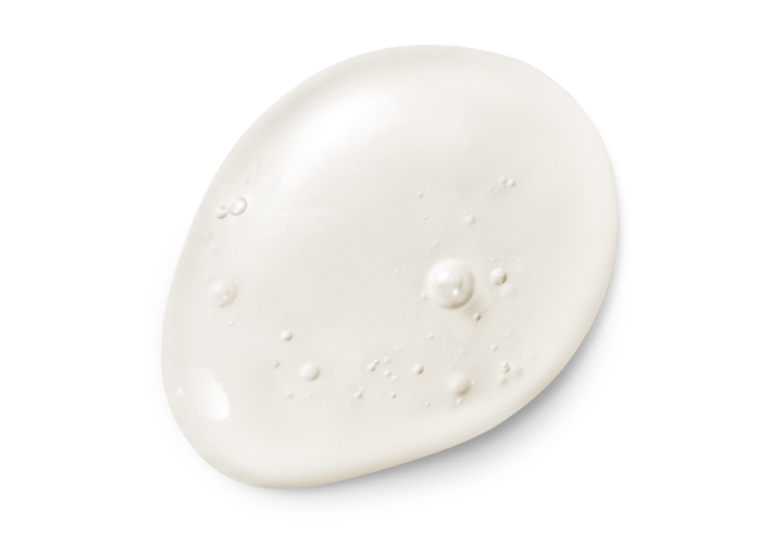 みずみずしく肌なじみの良いテクスチャー