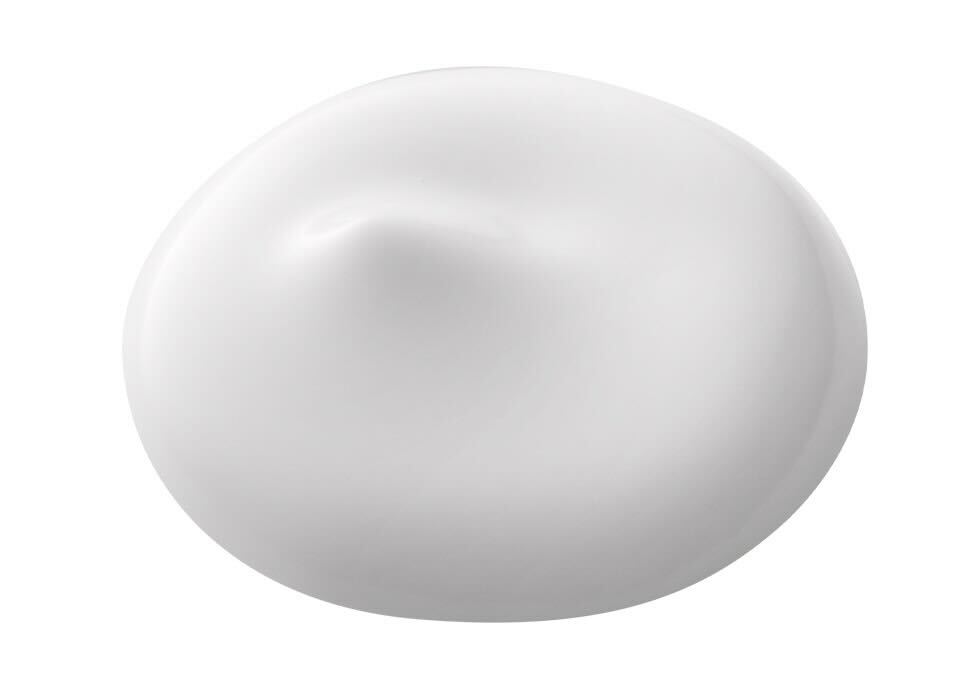 年齢・肌質・性別問わず、皆の肌の治安を守る1本。年中使える頼れるテクスチャー