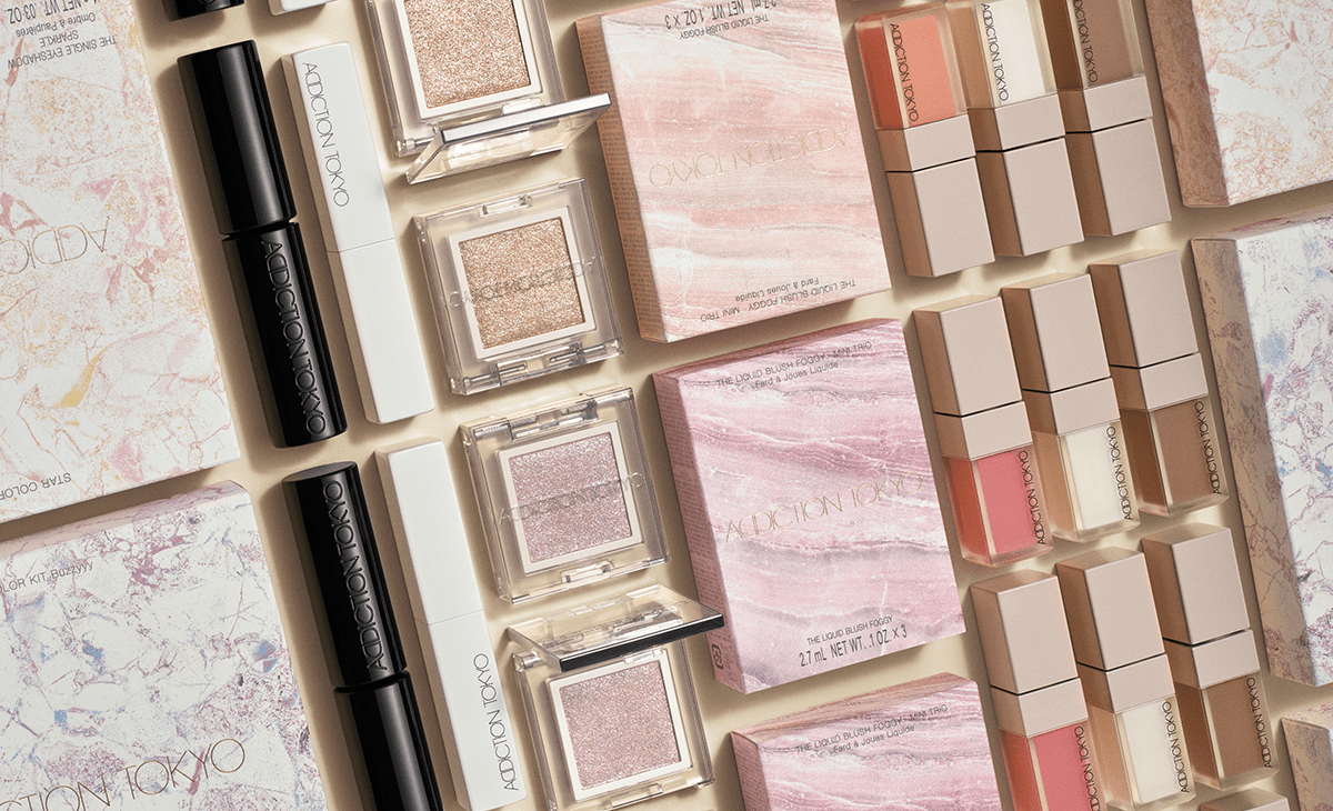 アディクション　アイ ＆ ブラッシュ パレット　“アンアースド ラスター”