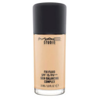 スタジオ フィックス フルイッド SPF 15 / SPF15 / PA++ / NC20