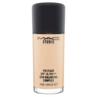 スタジオ フィックス フルイッド SPF 15 / SPF15 / PA++ / NC15