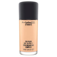 スタジオ フィックス フルイッド SPF 15 / SPF15 / PA++ / N18