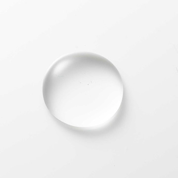 肌潤美白化粧水 02