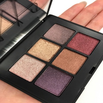 NARS 1192 ヴォワヤジュール　アイシャドウパレット