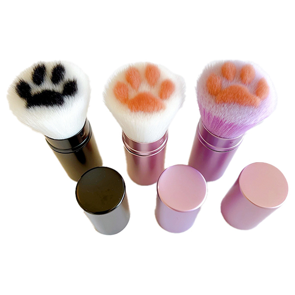 GREMLINS KUMANOFUDE メイクブラシ　新品、未使用品 BABYニクキュウメイクブラシ / sugar.C beauty(チーク・フェイス