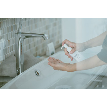 CLAYD CLEANSING MILK 02