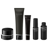 【3,100ポイントバック】ベストオブKANEBO セット / SPF20 / PA+++ / 40g+40g+130g / BEAUTY DAY限定アイテム / フレッシュフローラルの香り / 40g+40g+130g