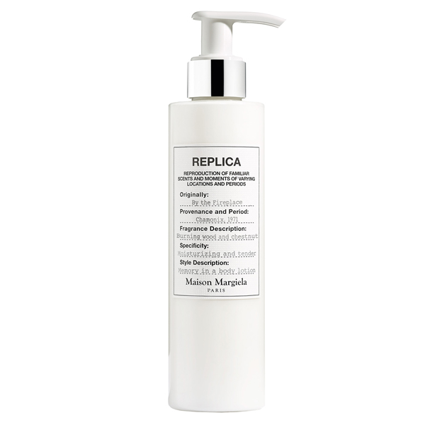 レプリカ ボディーローション バイ ザ ファイヤープレイス / 200mL / 本体 / ウッディーアンバー