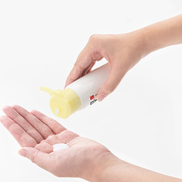 薬用純白乳液 03