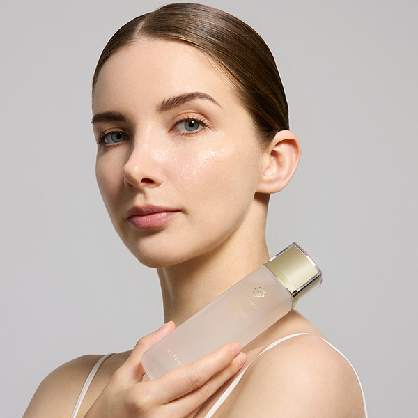 ロサ アンバー クリスタル スノー ローション / ロサフェア(化粧水