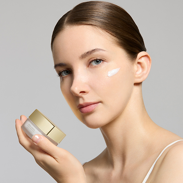 ロサ アンバー クリスタル スノー クリーム / ロサフェア(フェイス