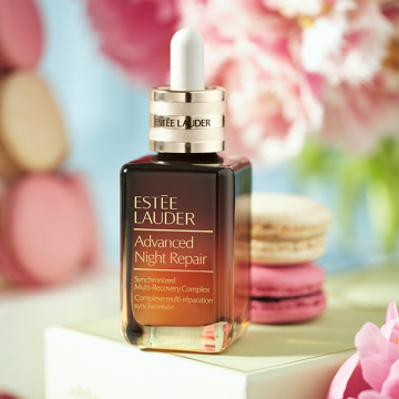 【約34,590円(税込)相当*1】アドバンス ナイト リペア SMR コンプレックス限定セット(Estee Lauder × Laduree) 02