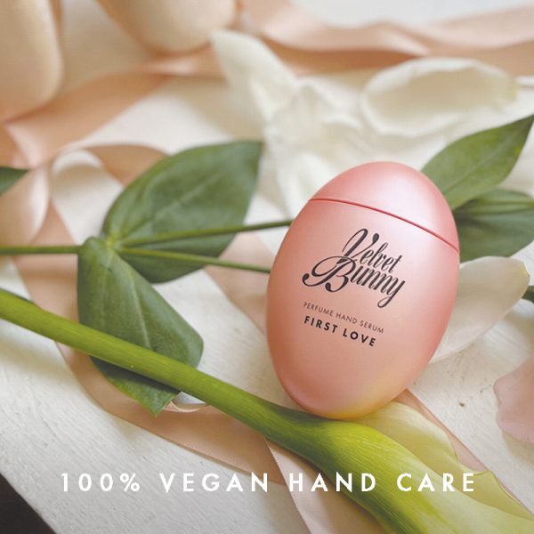 パフュームハンドセラムFIRST LOVE / Velvet Bunny(ハンドクリーム