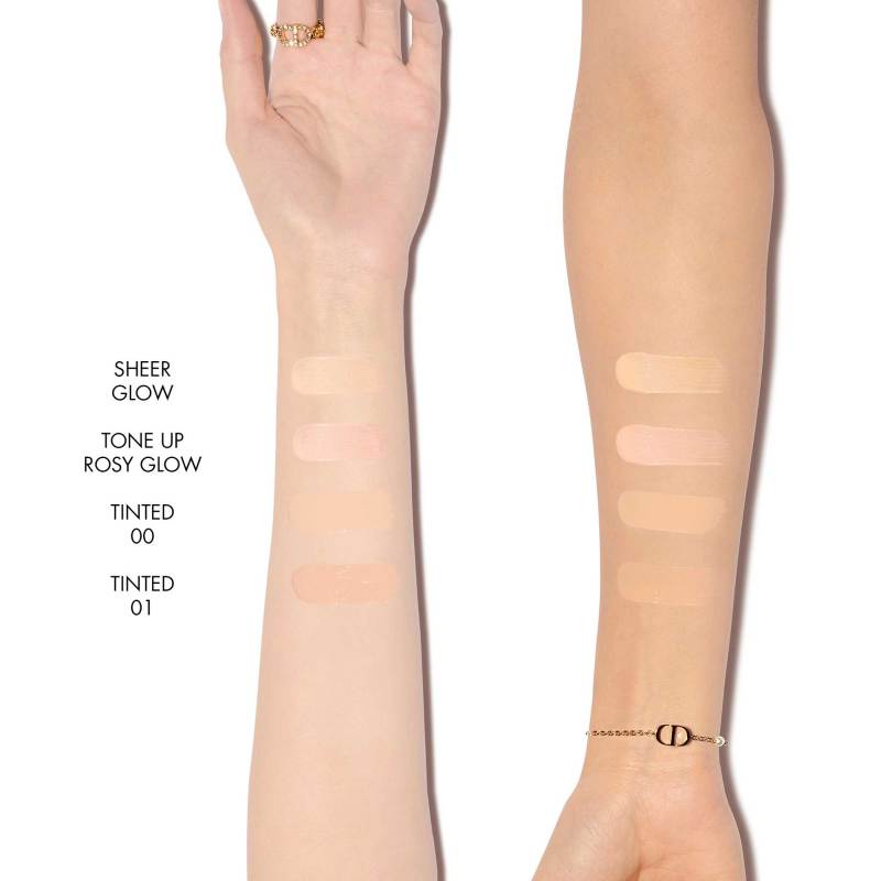 Dior　プレステージホワイト ル プロテクターUVルミエールシアーグロー DIOR】 プレステージ ホワイト ル プロテクター UV ルミエール (SPF50