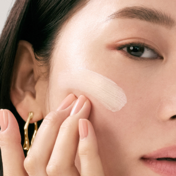 インテンシブ セラム UV フルイド SPF 50+ (PA++++) 03