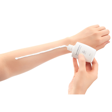 保湿力UVエッセンス 05