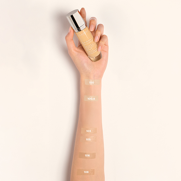 美品❤️CLARINS スキンイリュージョンフルカバレッジファンデーション　100 スキン イリュージョン フルカバレッジ ファンデーション / クラランス