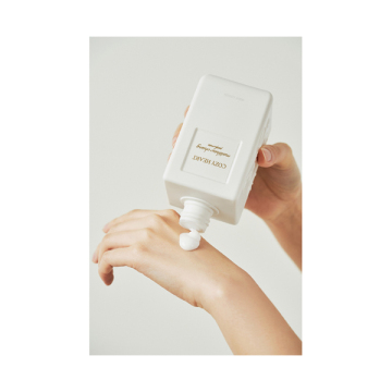 レイト ブルーム ボディローション 02