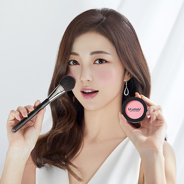 CHEEKY CHIC BLUSH / MustaeV(パウダーチーク, メイクアップ)の通販