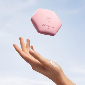 【@cosme BEAUTY DAY限定】アクア アレゴリア ハンドクリーム ローザ ロッサ メイクアップセット 04