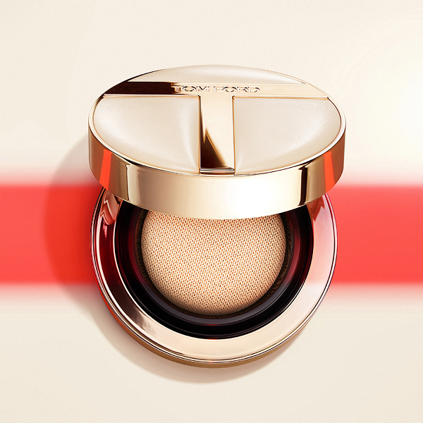 トムフォード　クッションファンデ　ケースのみ Amazon | トムフォード トレースレスタッチ ファンデーション