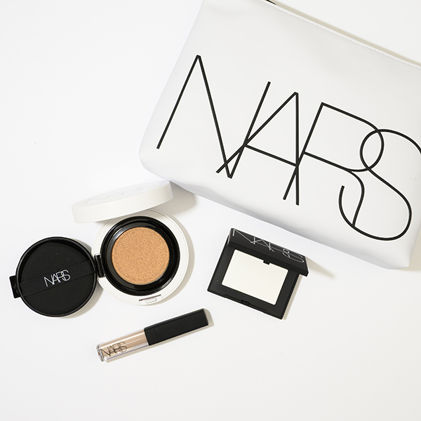 ライトリフレクティング ベースメイクキット(クッション) / NARS