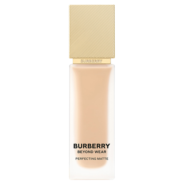 バーバリー ビヨンド ウェア パーフェクティング マット / 30 LIGHT WARM / 30mL / さらりとした快適な付け心地