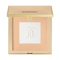 バーバリー ビヨンド ウェア セッティング & リファイニング パウダー / 02 MEDIUM / 11g / 軽く、乾燥しにくいフォーミュラ