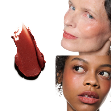 パウダー キス リップ + チーク ムース 02