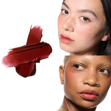 パウダー キス リップ + チーク ムース 02