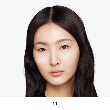 グッチ グロウ スキン ティント 04