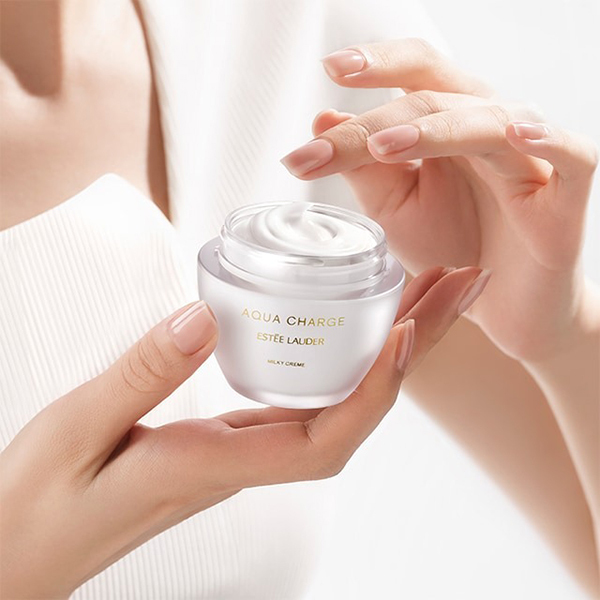 アクア チャージ 薬用 ミルキー クリーム スペシャルセット / エスティ