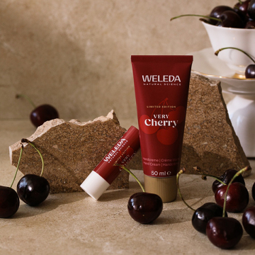 【入荷次第販売開始】ベリーチェリー ハンドクリーム 03