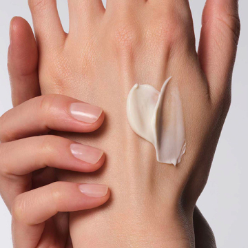 ハンド/ネイル トリートメント クリーム 03