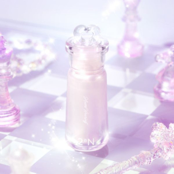 Heart Wearing Liquid Cheek 04