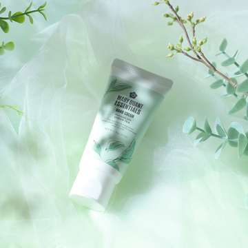 エッセンシャルズ ハンド クリーム 02