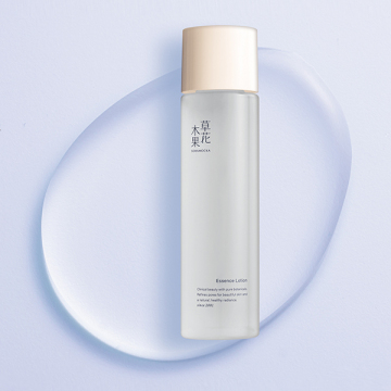 エッセンスローション 02