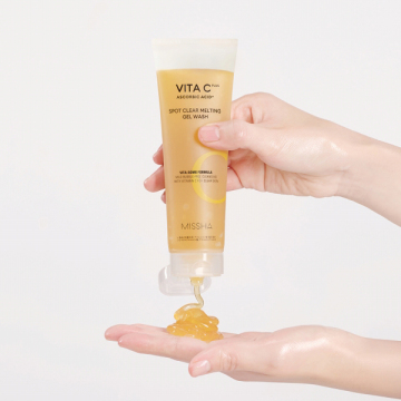 ビタシープラス ジェル洗顔 03