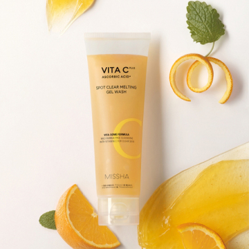 ビタシープラス ジェル洗顔 04