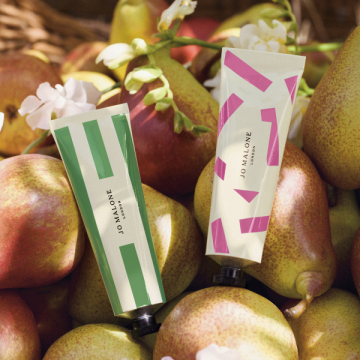 イングリッシュ ペアー & フリージア ハンド クリーム 02