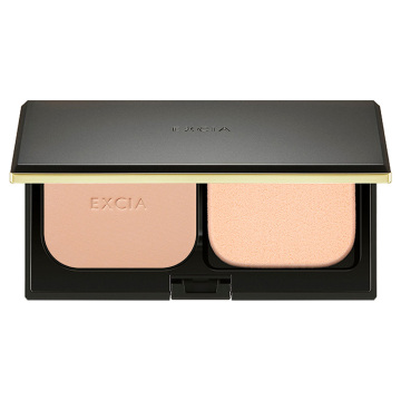 エクシア ラディグロウ パウダー ファンデーション