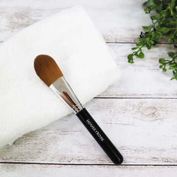 チークブラシn 02