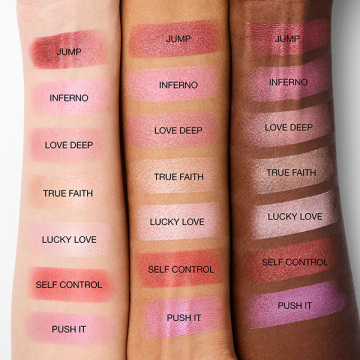 ライトリフレクティング ルミナイジングブラッシュ 03