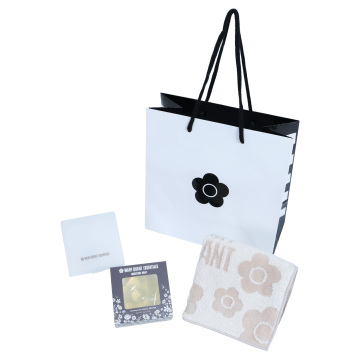 【@cosme限定】モイスチャーソープ&ミニタオル スペシャルセット