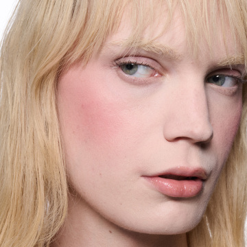 スキンフィニッシュ カラーストラック ブラッシュ 03