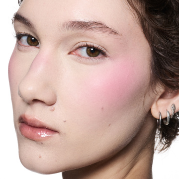 スキンフィニッシュ カラーストラック ブラッシュ 03